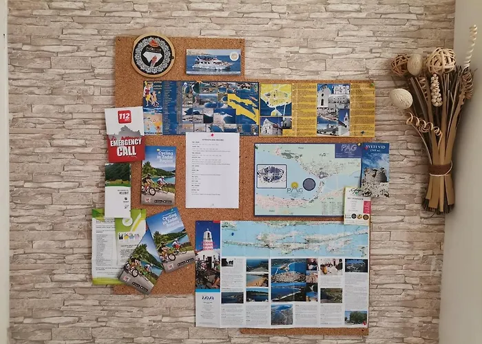 Old Town With Parking Apartment Pag Town