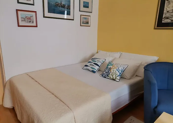 Old Town With Parking Apartment Pag Town